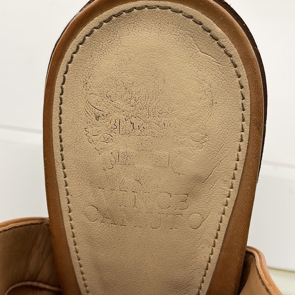 Vince Camuto tan leather heels Sz 9 - Picture 8 of 11
